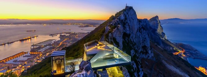 Trip Formentera Reisetipps - Ein ehemaliger militärischer Aussichtspunkt, der in eine hochmoderne Glasplattform und einen Gehweg umgewandelt wurde, der einen unvergleichlichen Blick über das Mittelmeer bietet. Ein ununterbrochener 360º-Panorama-Aussichtspunkt, der so spektakulär ist wie nirgendwo sonst auf der Welt. Betreten Sie die 360-Grad-Umgebung und bekommen Sie ein Gefühl für die Freiheit und die Heiterkeit, die Sie beim Skywalk erleben werden. Die Militärgeschichte Gibraltars während des Zweiten Weltkriegs veranschaulicht Gibraltars Position als britische Festung seit dem frühen 18. Während des Zweiten Weltkriegs spielte Gibraltar eine wichtige Rolle sowohl im Atlantic Theatre als auch im Mediterranean Theatre und kontrollierte praktisch den gesamten Seeverkehr in und aus dem Mittelmeer vom Atlantischen Ozean.